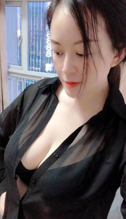 黄埔白皮肤川妹子