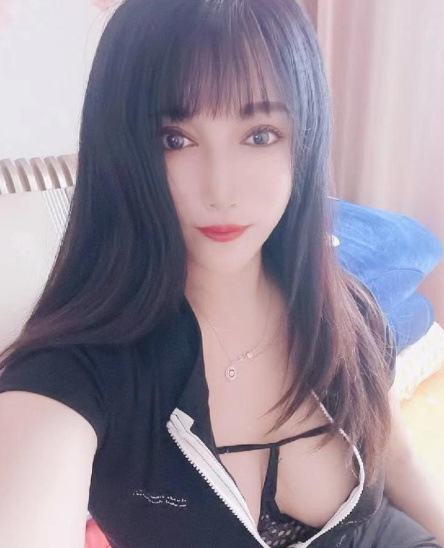  大奶小影