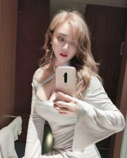 性感迷人的甜甜