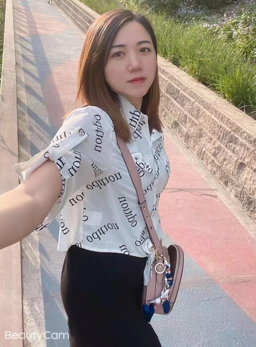 体验一米七大长腿
