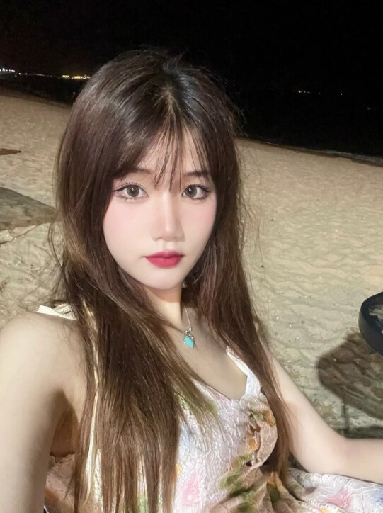 历下一个不错的小姐姐