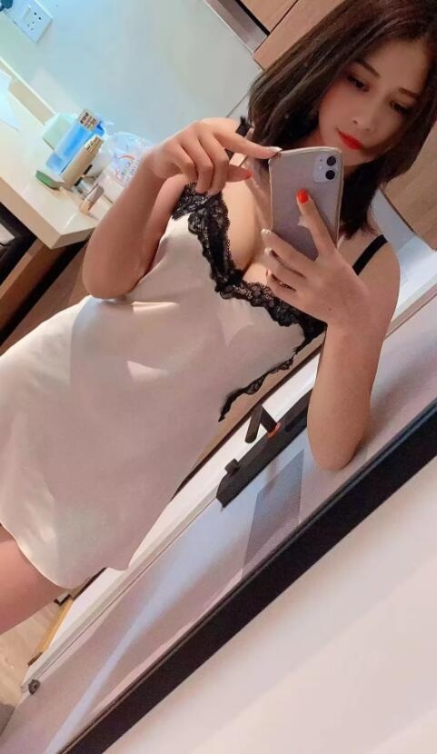 闵行静静