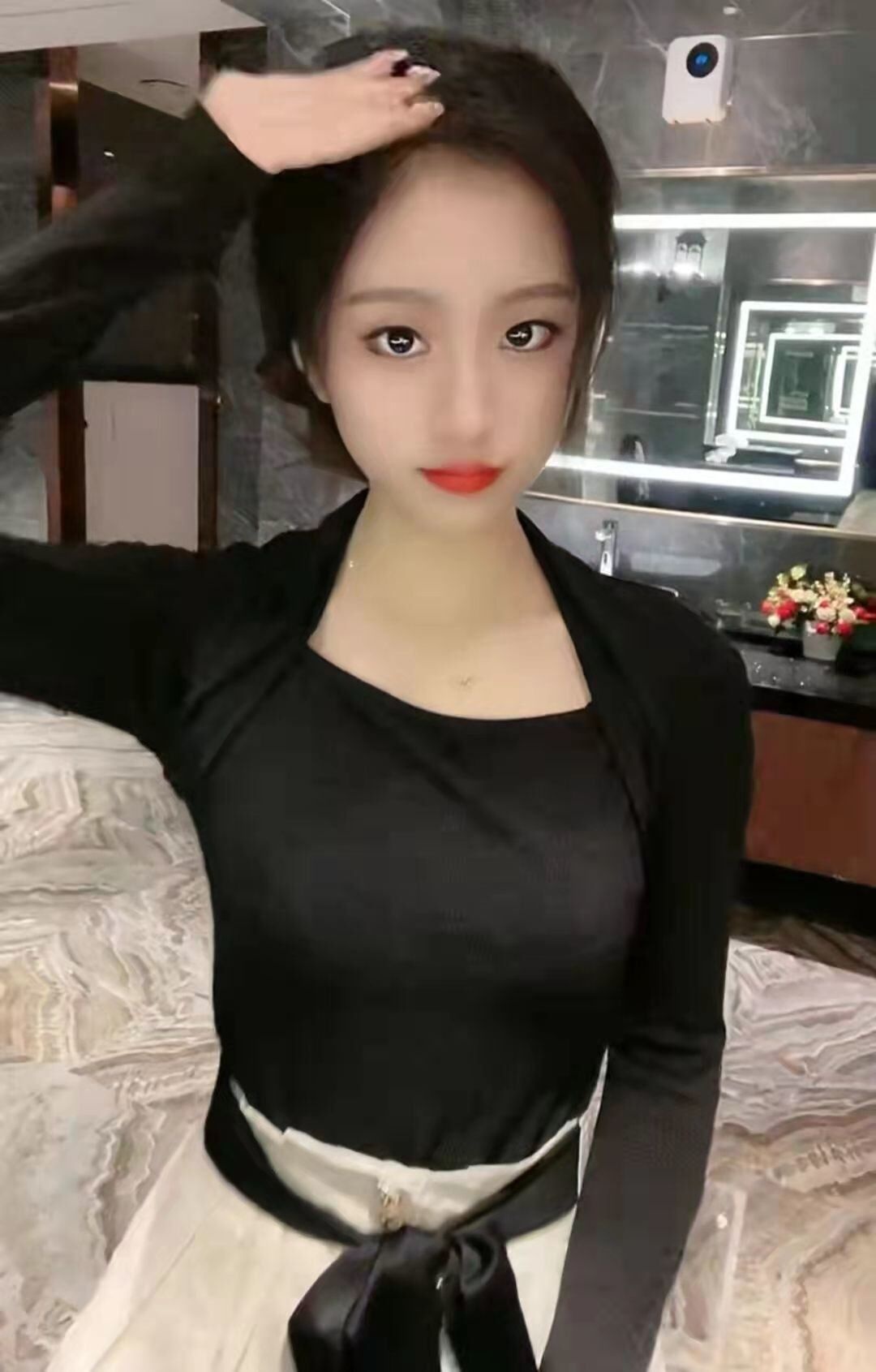童颜巨乳白虎学妹无套内射