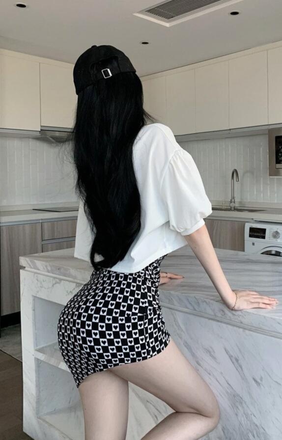 人美声甜骚小妮