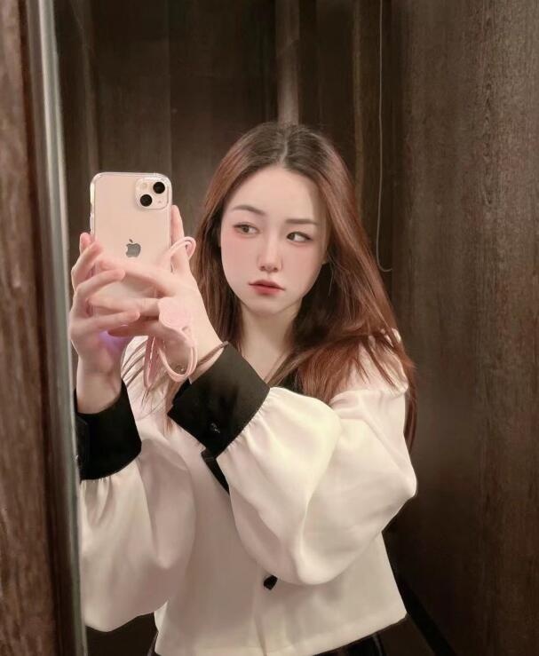 年轻嫩妹桃桃 