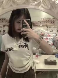  刚毕业超级嫩的小妹妹