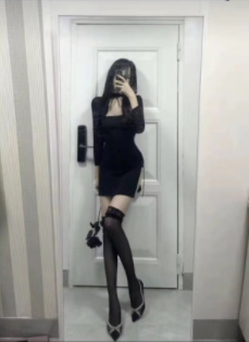 床上很主动的骚妹子