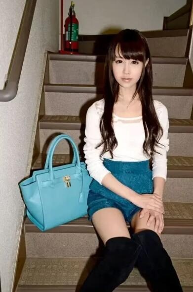 万达服务型妹子