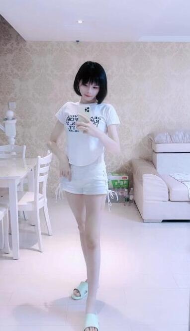 清纯少妇腿长