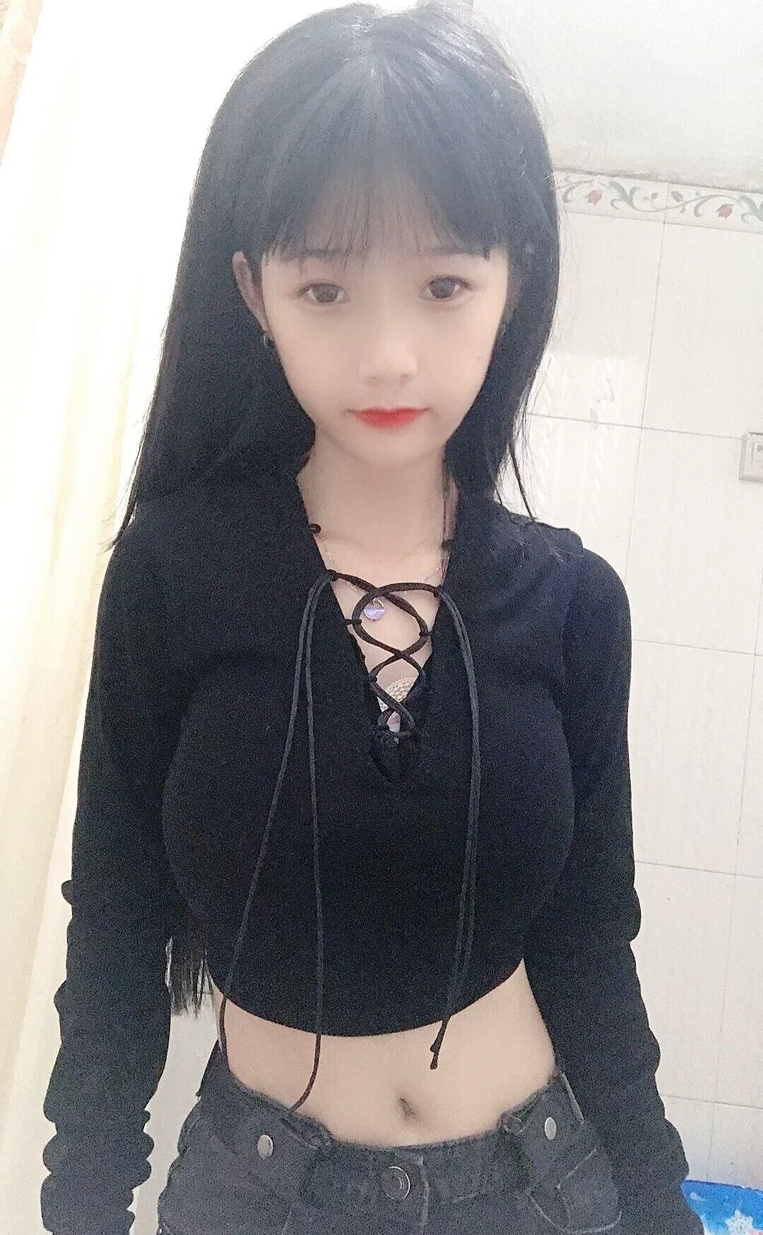 会喷水的学生妹