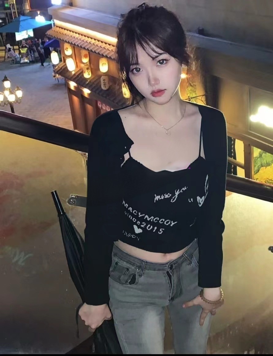 清楚可爱学生妹