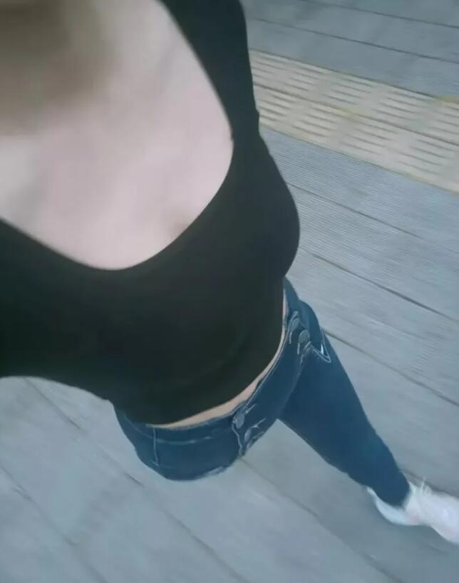服务系少妇珂珂