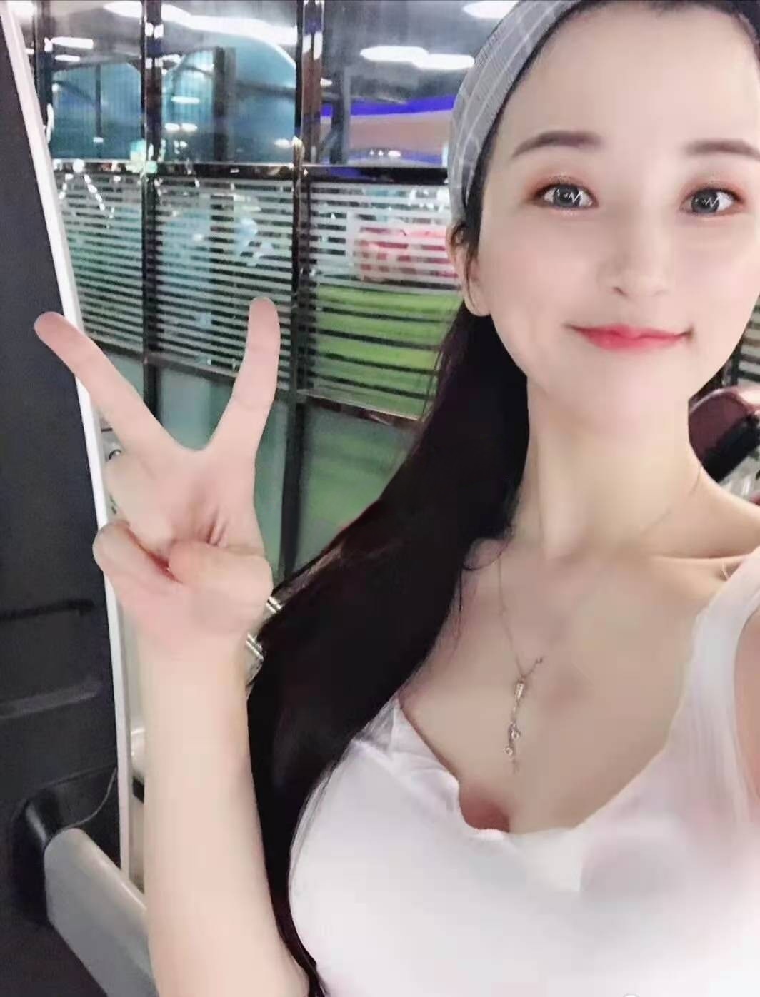 惠山区万达小妮子
