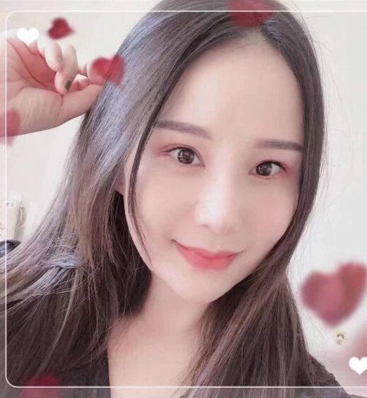 升龙广场大奶妹