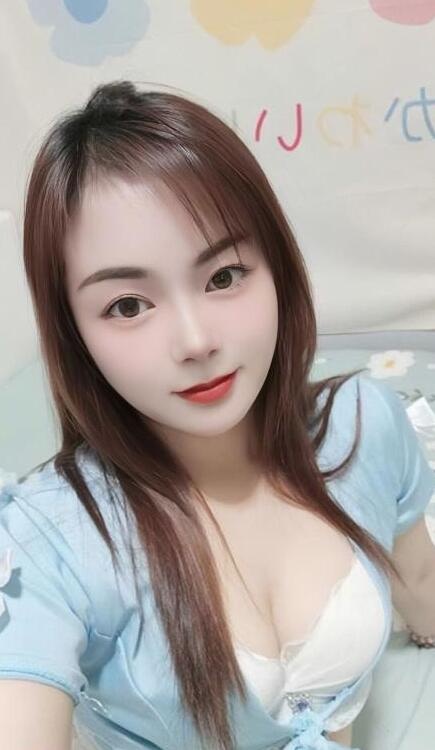 肤白大奶轻熟女