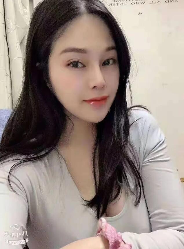 服务系谭月