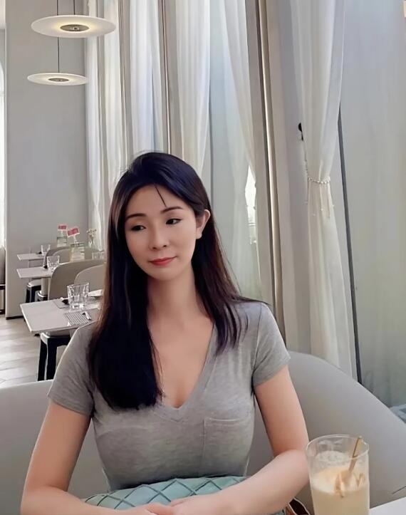 岗顶性价比熟女