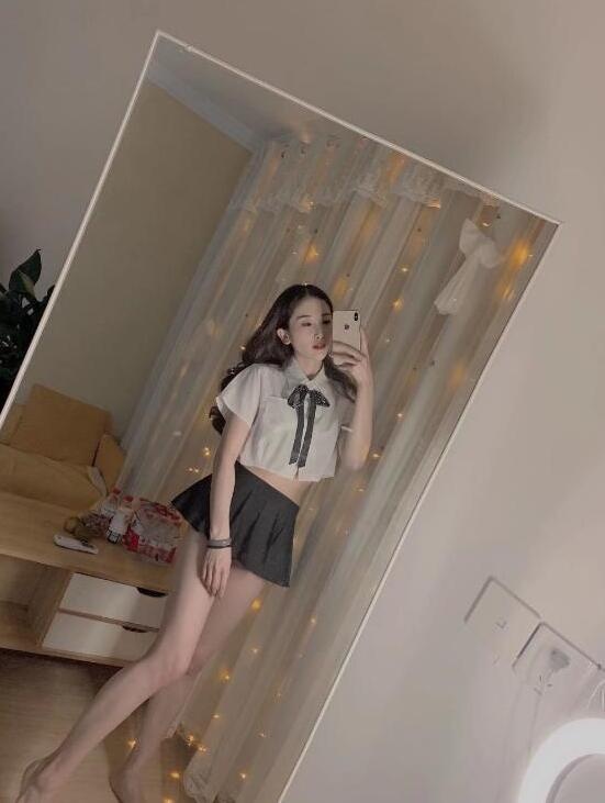 秦淮长腿可欣