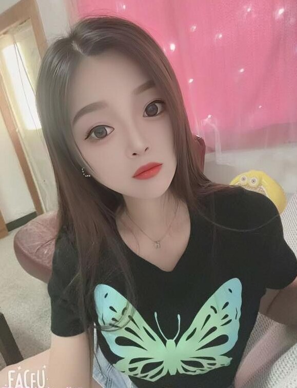 肤白嫩妹颖宝