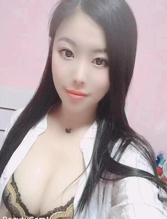 江宁大胸妹笑笑