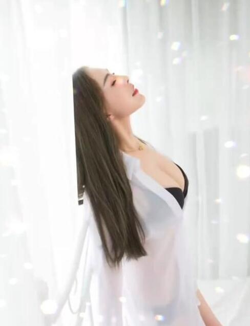 大奶服务系少妇