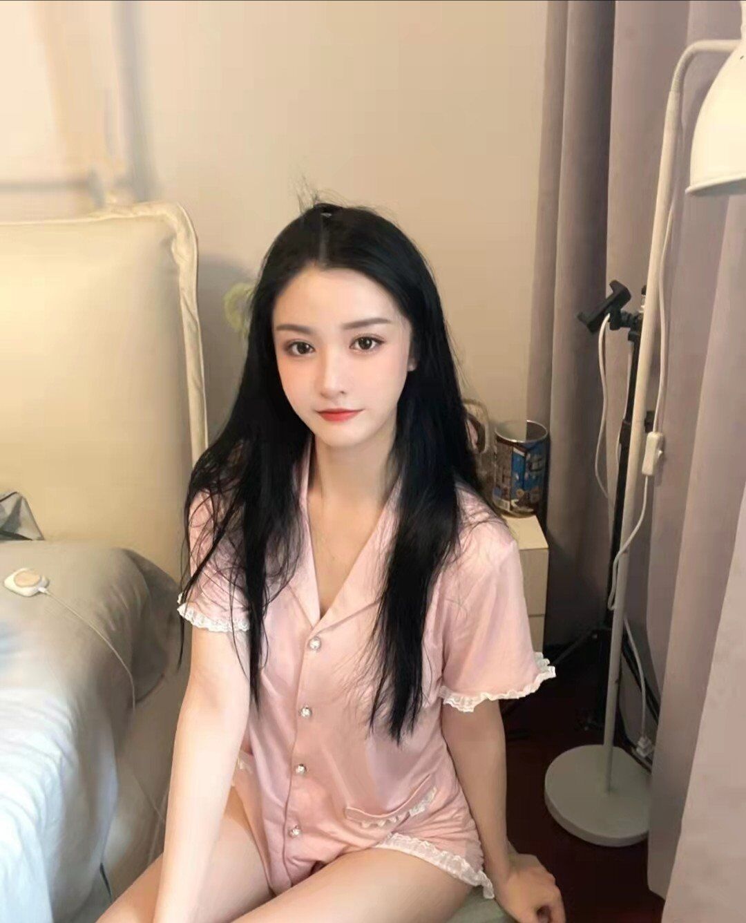拱墅网红脸小呢子