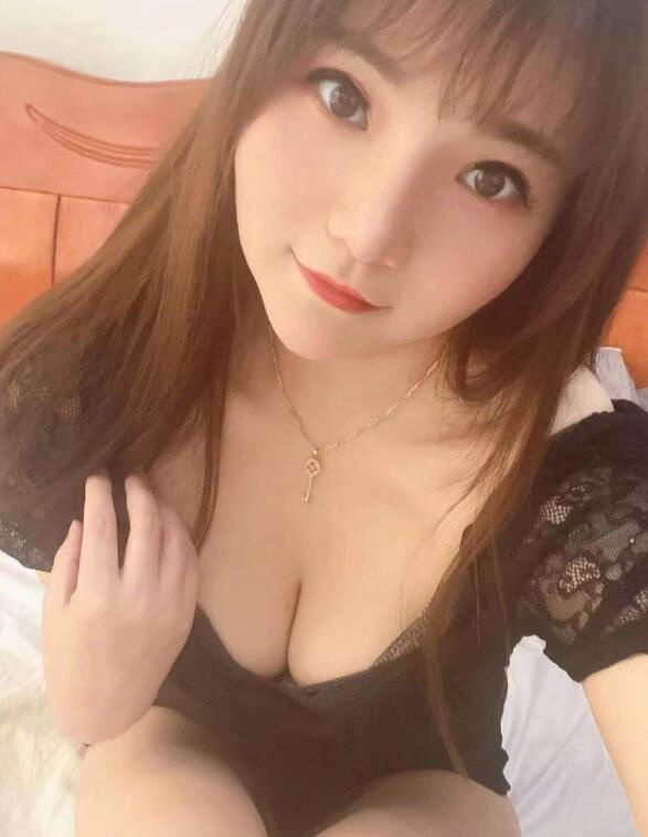 北苑奶子圆圆的