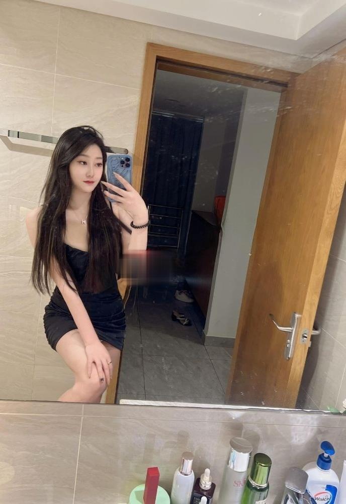 一米七高真颜值软妹