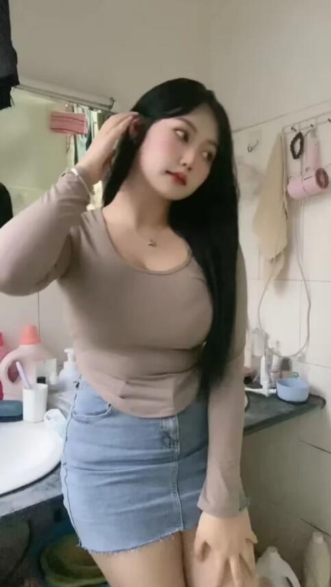 出差到上海浦东约过的大波妹
