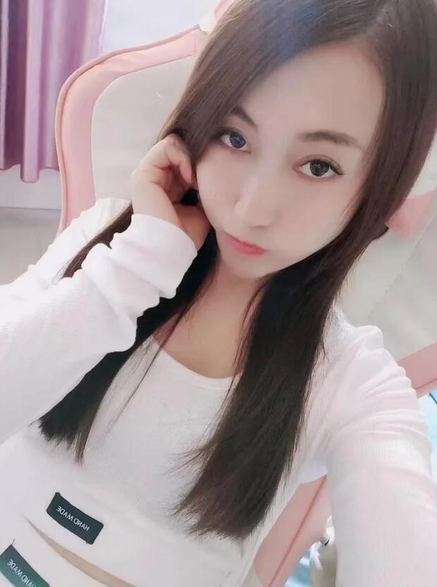 居家自做妹子很爽