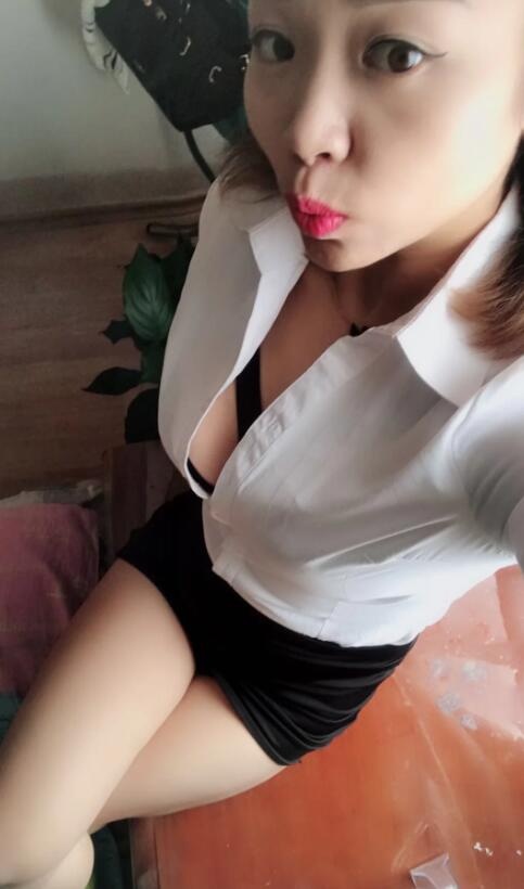 中南轻熟女雯雯