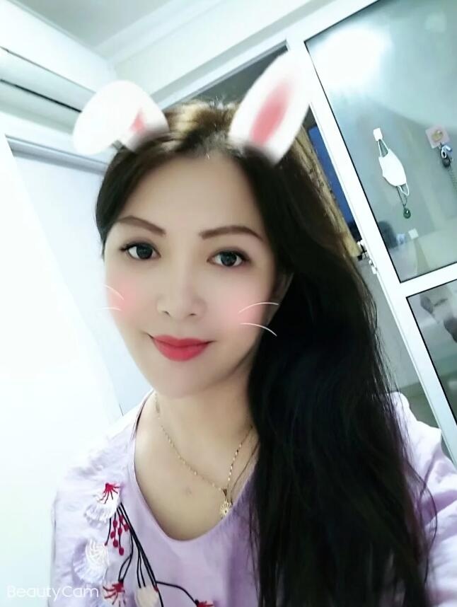 身材丰满的少妇