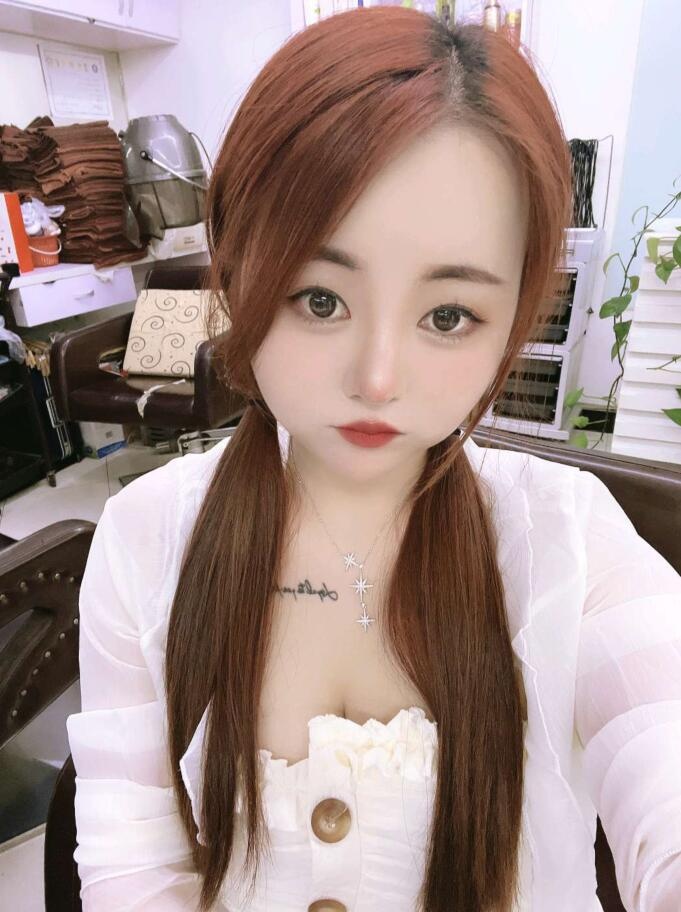 体验巨胸妹