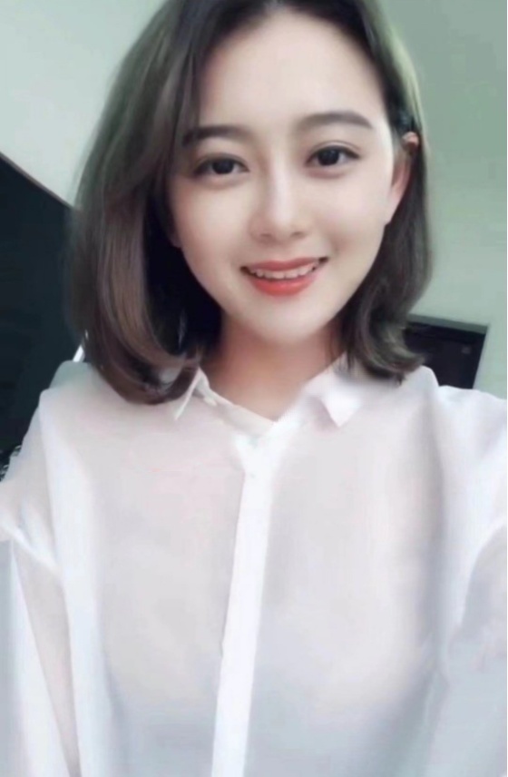  骚气小姐姐