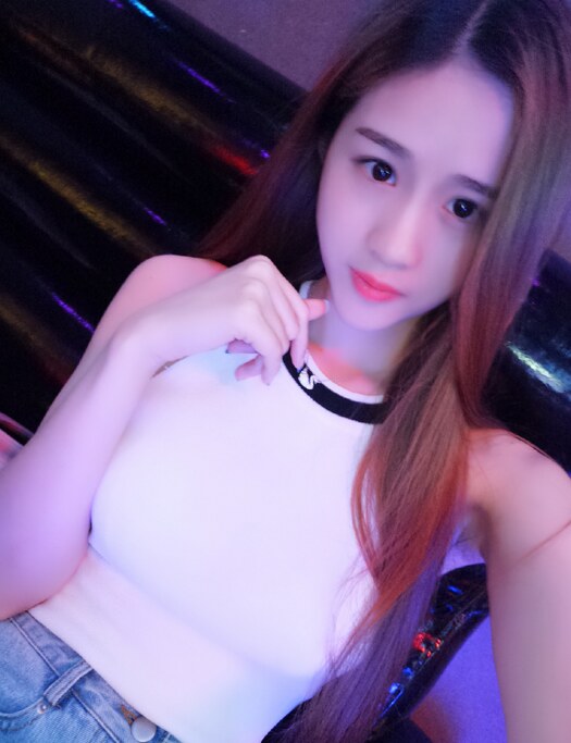 上城小嫩妹情趣丝袜伺候