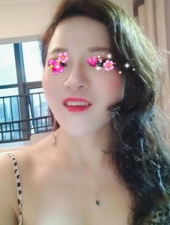 天心半套少妇
