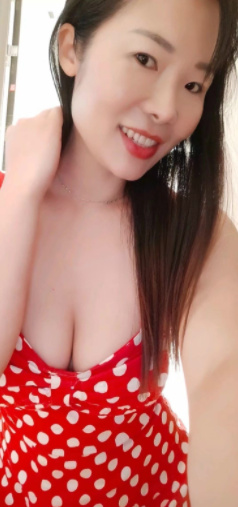 身材瘦小的一个小婆娘