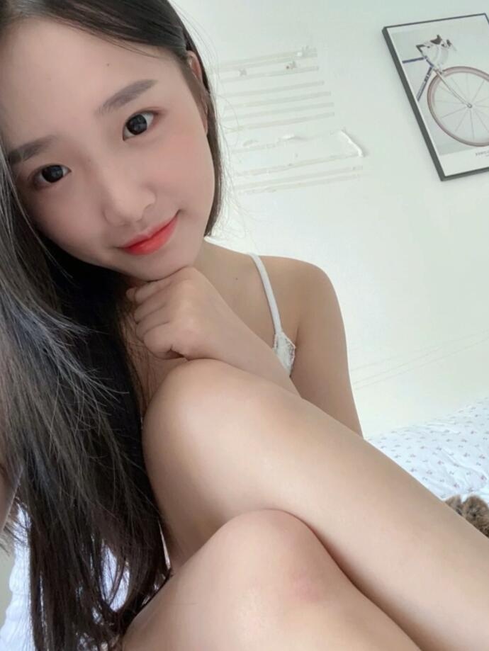 年轻小妹很粉嫩