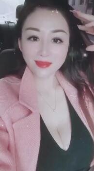 三通风骚大奶少妇