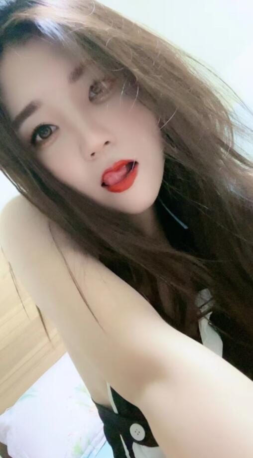 妹子服务好大胸脯