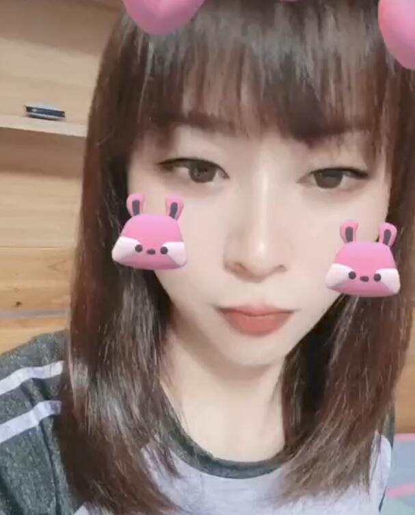 风骚迷人的倩儿