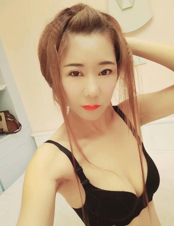 身材不错的妹子 
