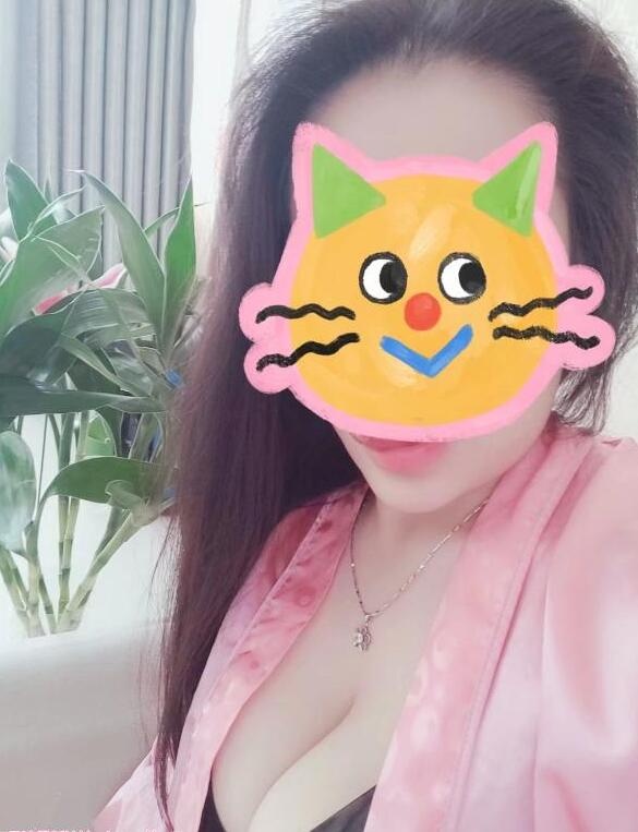 经开大屁股熟妇