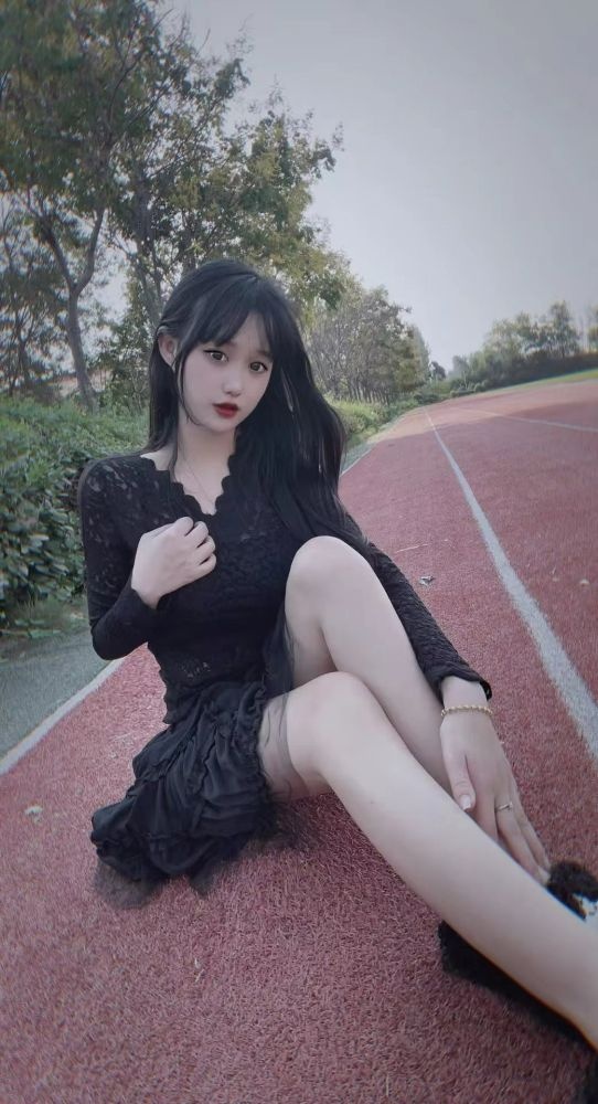 偶遇上城区，颜值与服务并存的小嫩妹，yyds