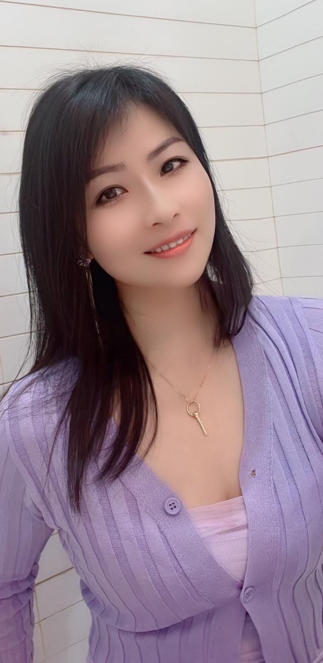 海珠体验高颜值美女