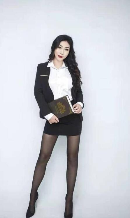 韵味少妇内衣模特