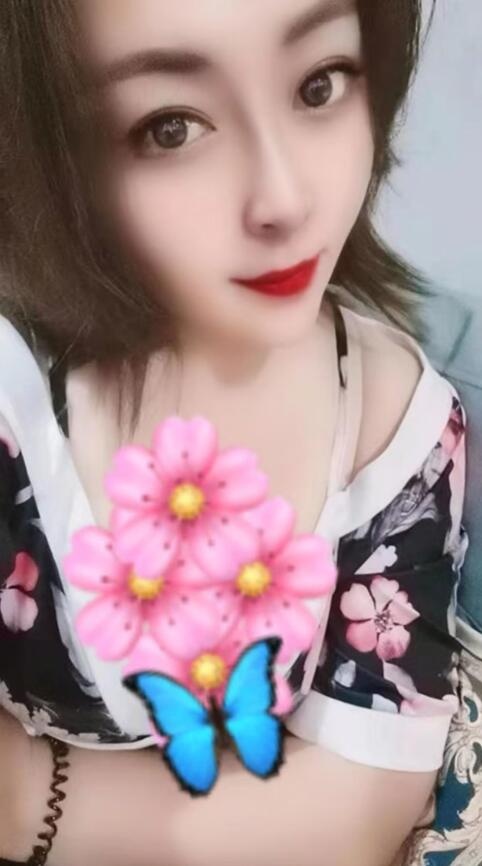 大胸小娘子