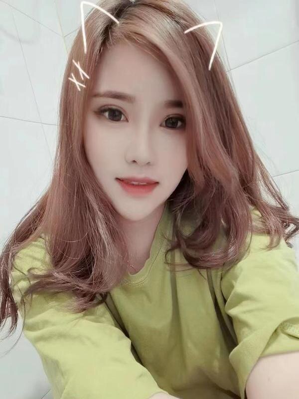 丰满小妹