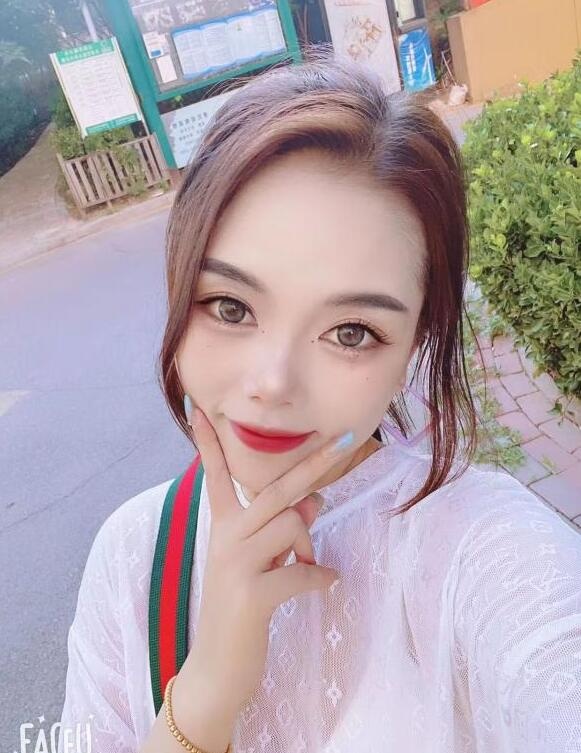 双飞妹妹小妮