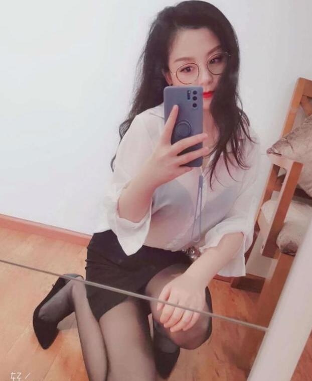 河东兼职大胸女兰兰